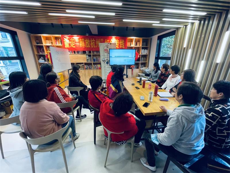 51吃瓜
家庭教育研究院巾帼文明岗教育行